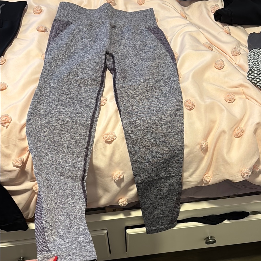 Gymshark Gray Leggings with High Waist and Stretchy Fabric